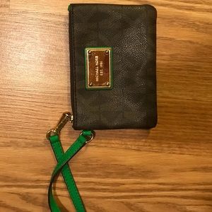 {Michael kors} wristlet